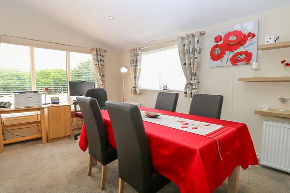 21 Norman Drive Lodge