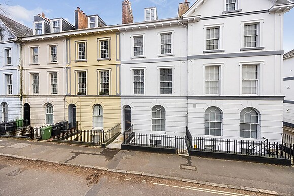 8 Richmond Road
