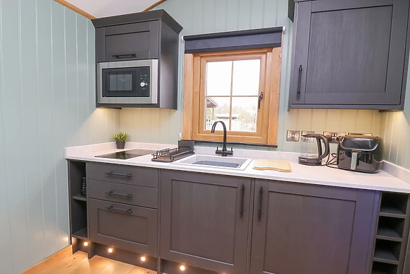 Dam View Shepherds Hut