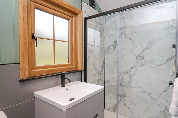 Dam View Shepherds Hut