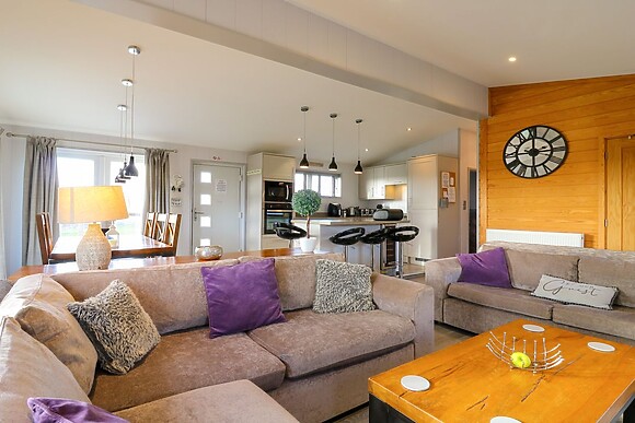 No 27 at Angel Lodge