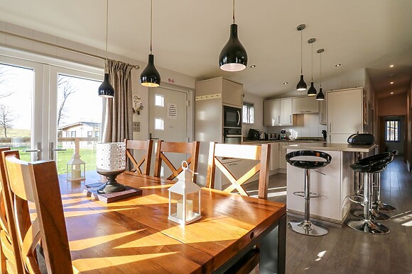 No 27 at Angel Lodge