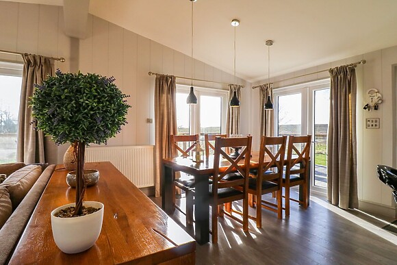 No 27 at Angel Lodge