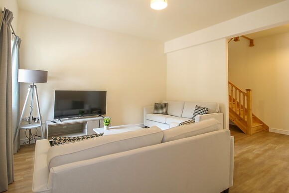 Doncaster Cottage
