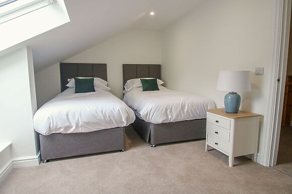 Sandown Park Cottage