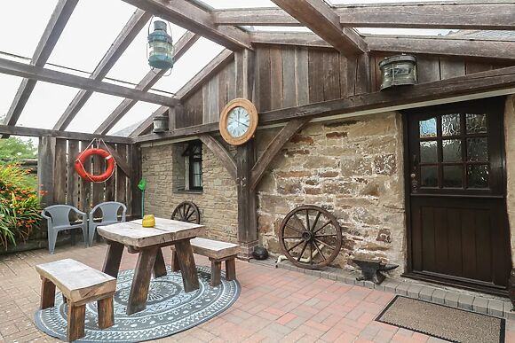 Horseshoe Cottage