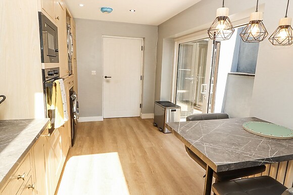 10 Keekle Terrace