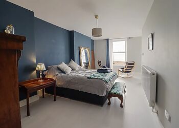 Tonnau Yr Oleu or “ Waves of Light”