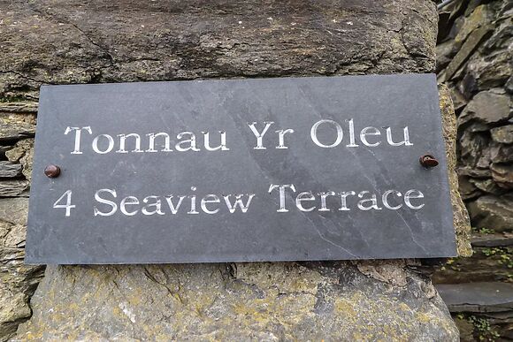 Tonnau Yr Oleu Or “ Waves Of Light”