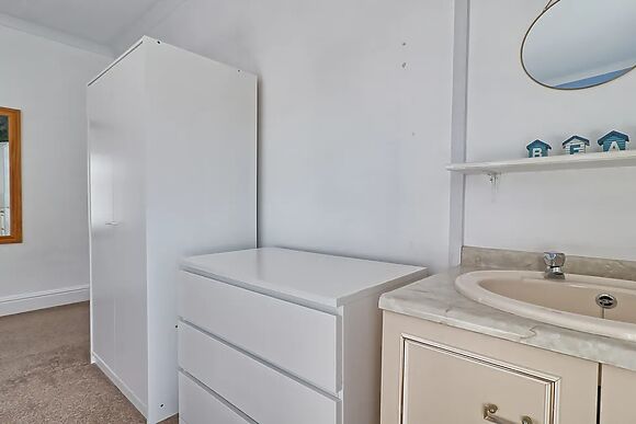 Walton Beach Holiday Lets