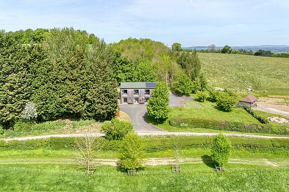 1 Little Broomcroft
