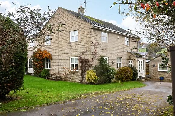 Lair Close House