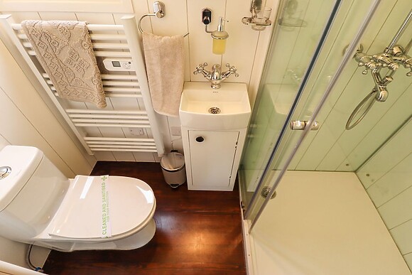 Oak at Shepherds Hut