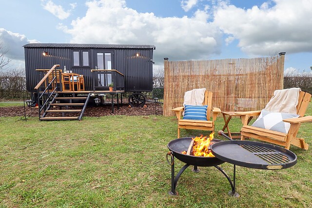 Shepherds Hut - Oak