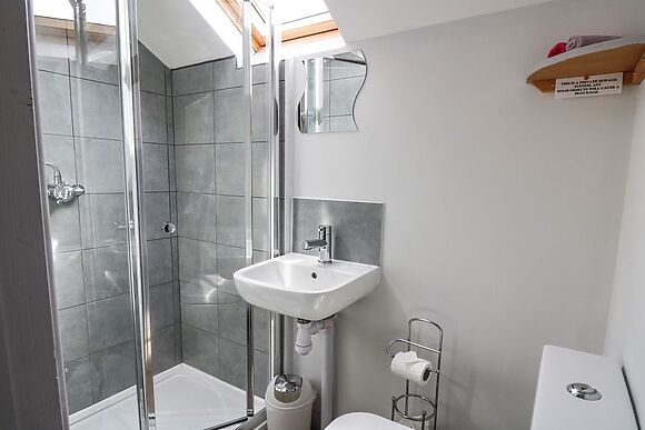 Ty Hir at Blaenbrynich Farm