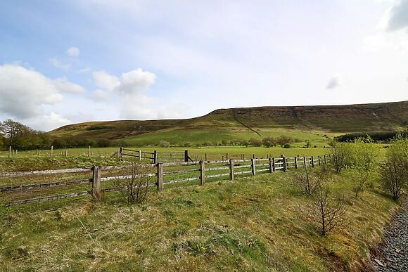 Ty Hir at Blaenbrynich Farm