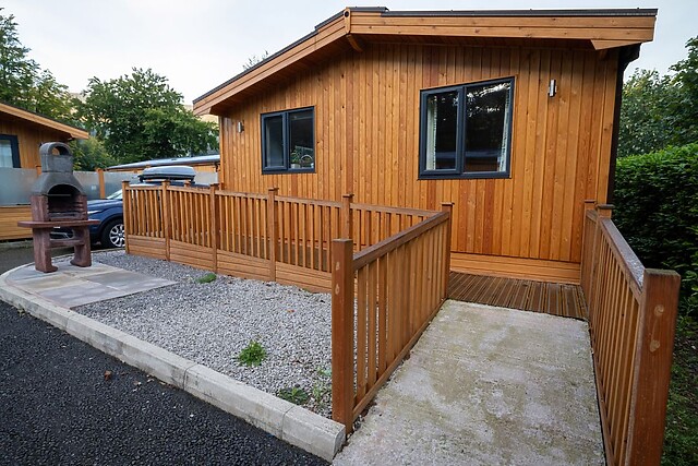 Dovestone Luxury Lodges (sleeps 4) - pets welcome