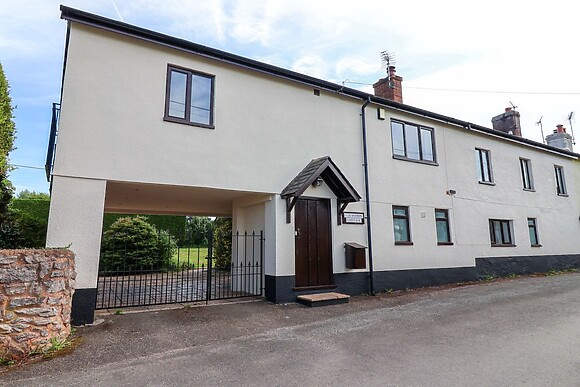1 Eastdon Cottages