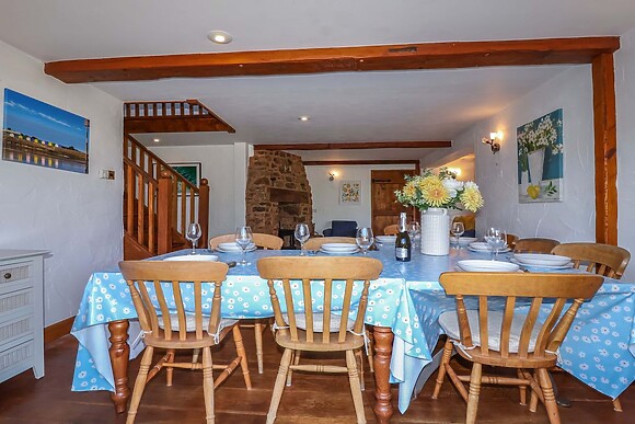 1 Eastdon Cottages