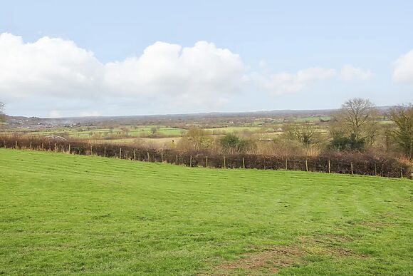 Bryn-Mawr Retreat at Meadow View