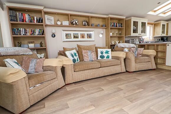 Hazel Park Lodge HP4