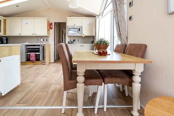 Hazel Park Lodge HP4