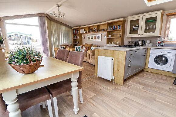 Hazel Park Lodge HP4