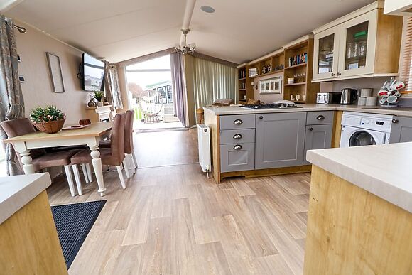 Hazel Park Lodge HP4