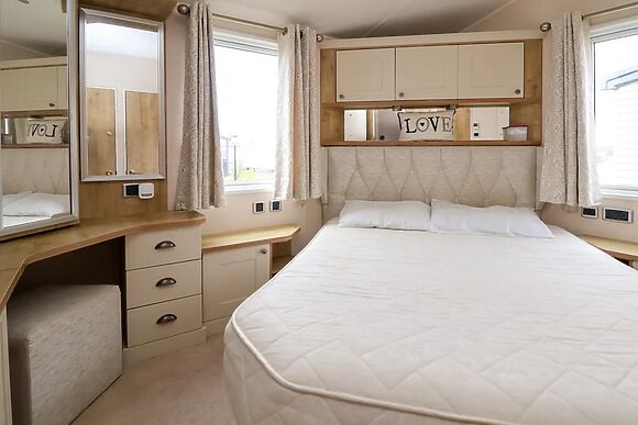 Hazel Park Lodge HP4