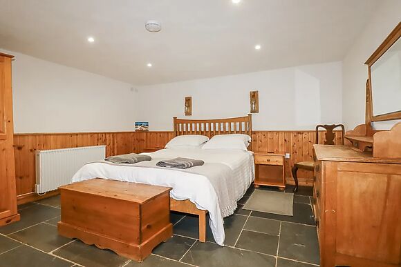 Coombe Barn