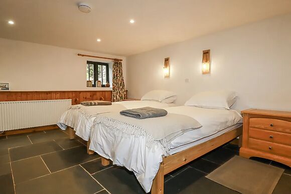 Coombe Barn