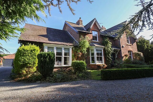 Ten Gables