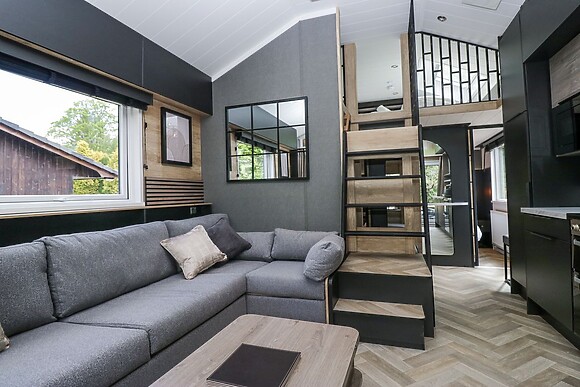 Woof Luxury Family Pod