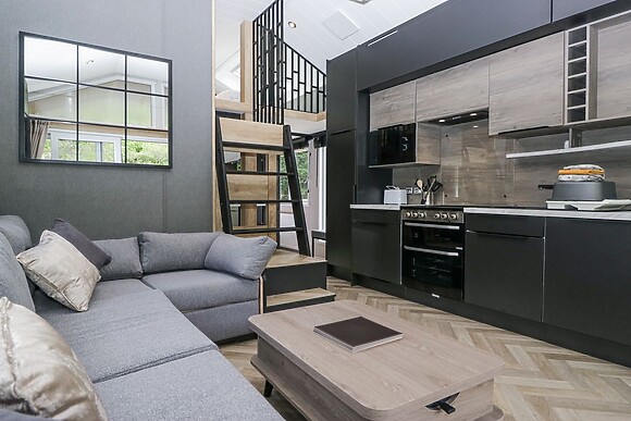 Woof Luxury Family Pod