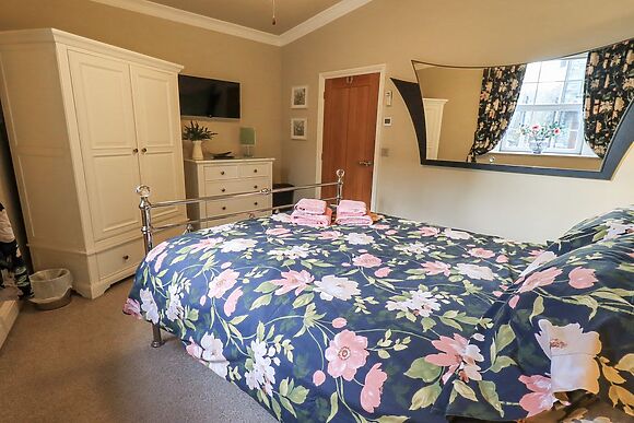 1 The Old Coach House