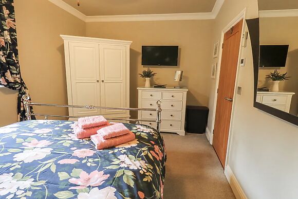 1 The Old Coach House