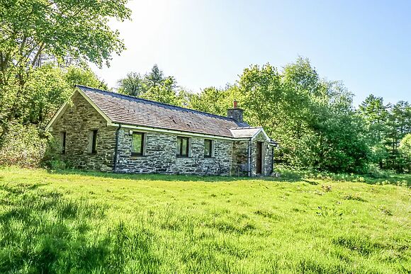 Cae'n Y Coed Barn