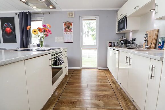 155 Woodland Hall (Lyons)