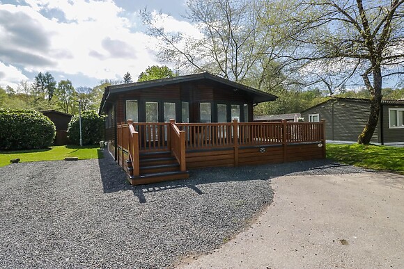 Robin's Lodge