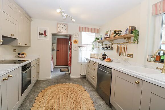 18 Pakefield Road