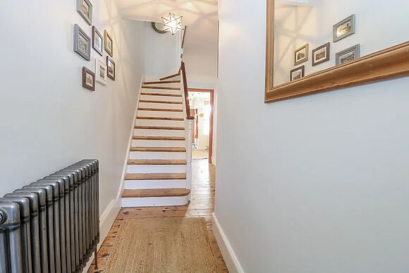 18 Pakefield Road