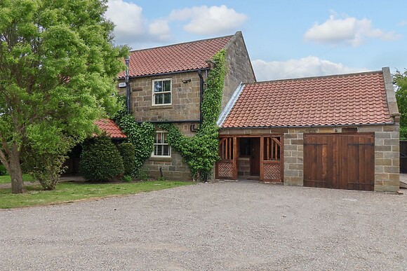 Crossbutts Farmhouse