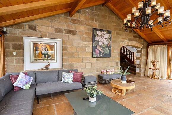 Crossbutts Farmhouse