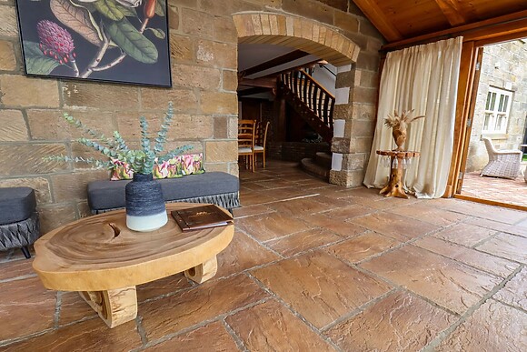 Crossbutts Farmhouse