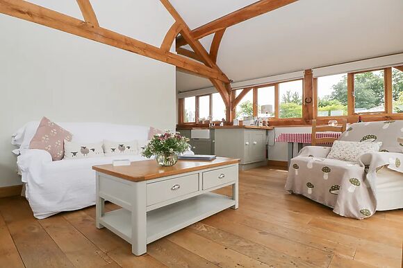 Little Acorn Cottage