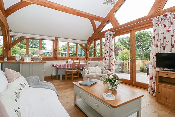 Little Acorn Cottage