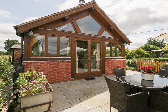 Little Acorn Cottage