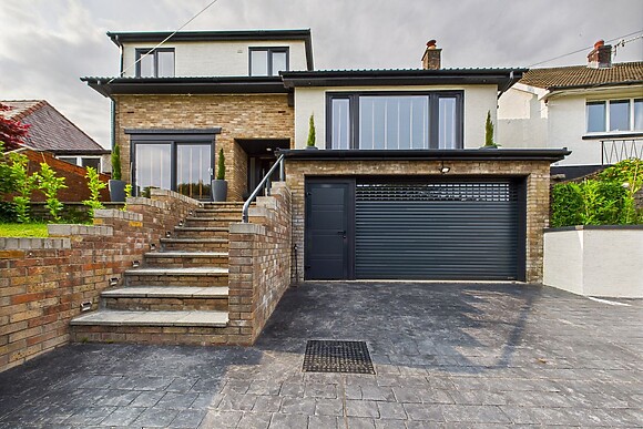 Luxury Beach Stay with Hot Tub