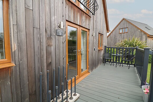 James Ville Marina Lodge 9