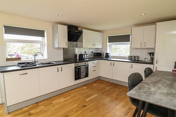 James Ville Marina Lodge 9